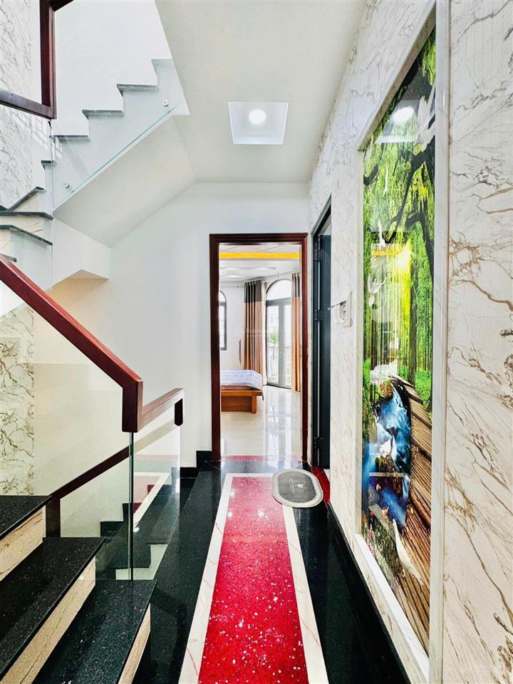 Cho thuê nhà nguyên căn lê đức thọ hẻm 8m 1 trệt 3 lầu phù hợp ở gia đình giá chỉ 20 triệu