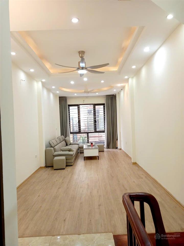 Chính chủ bán nhà phố phạm văn đồng hà nội, dt 42 m, ô tô vào nhà, giá 14,5 tỷ