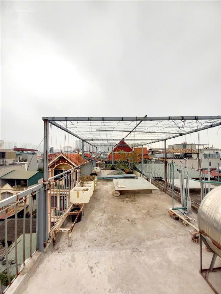 Chính chủ bán nhà phố phạm văn đồng hà nội, dt 42 m, ô tô vào nhà, giá 14,5 tỷ