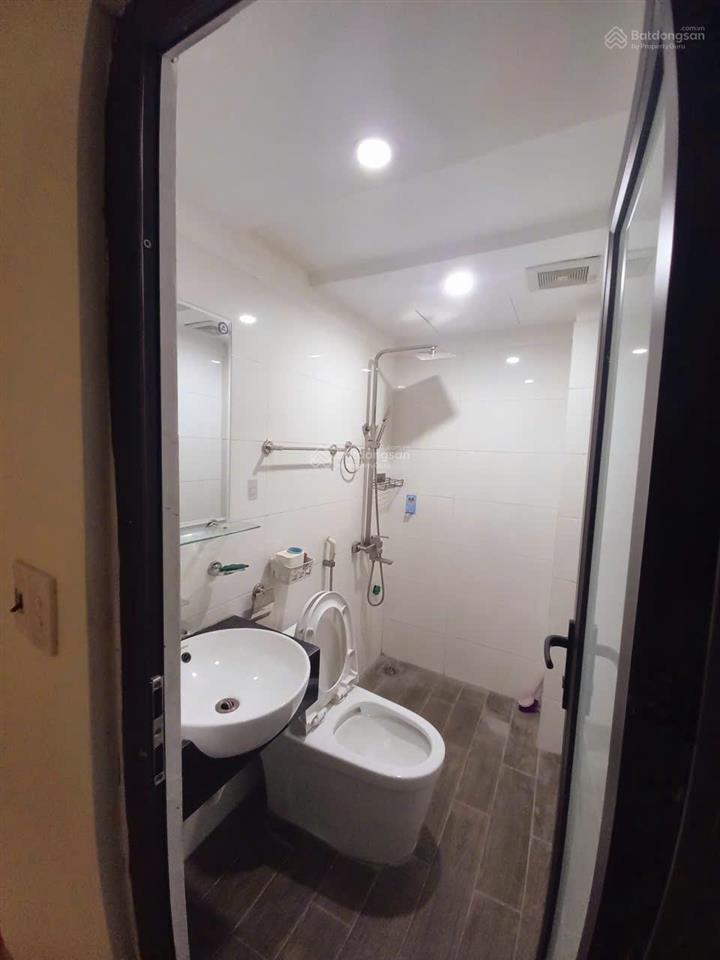 Chính chủ bán nhà phố phạm văn đồng hà nội, dt 42 m, ô tô vào nhà, giá 14,5 tỷ