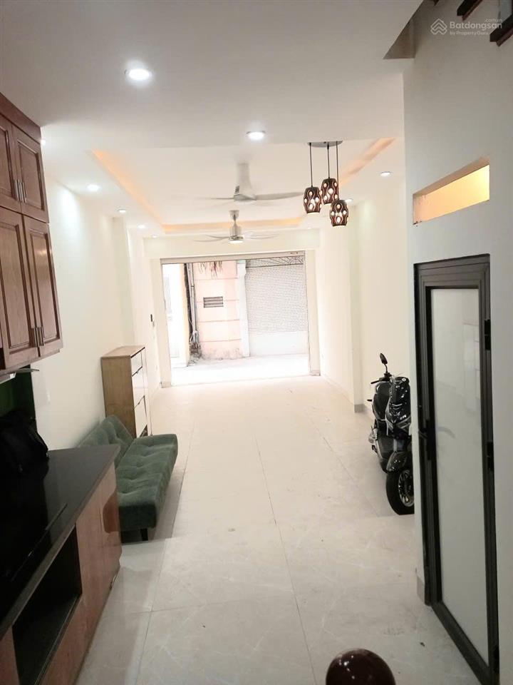Chính chủ bán nhà phố phạm văn đồng hà nội, dt 42 m, ô tô vào nhà, giá 14,5 tỷ