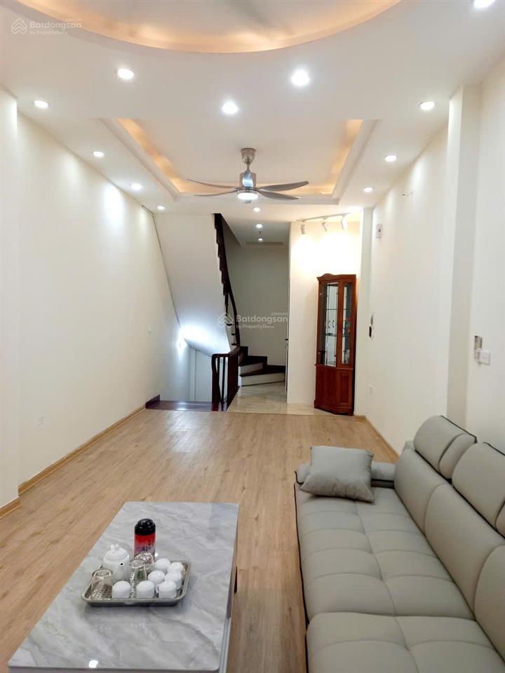 Chính chủ bán nhà phố phạm văn đồng hà nội, dt 42 m, ô tô vào nhà, giá 14,5 tỷ
