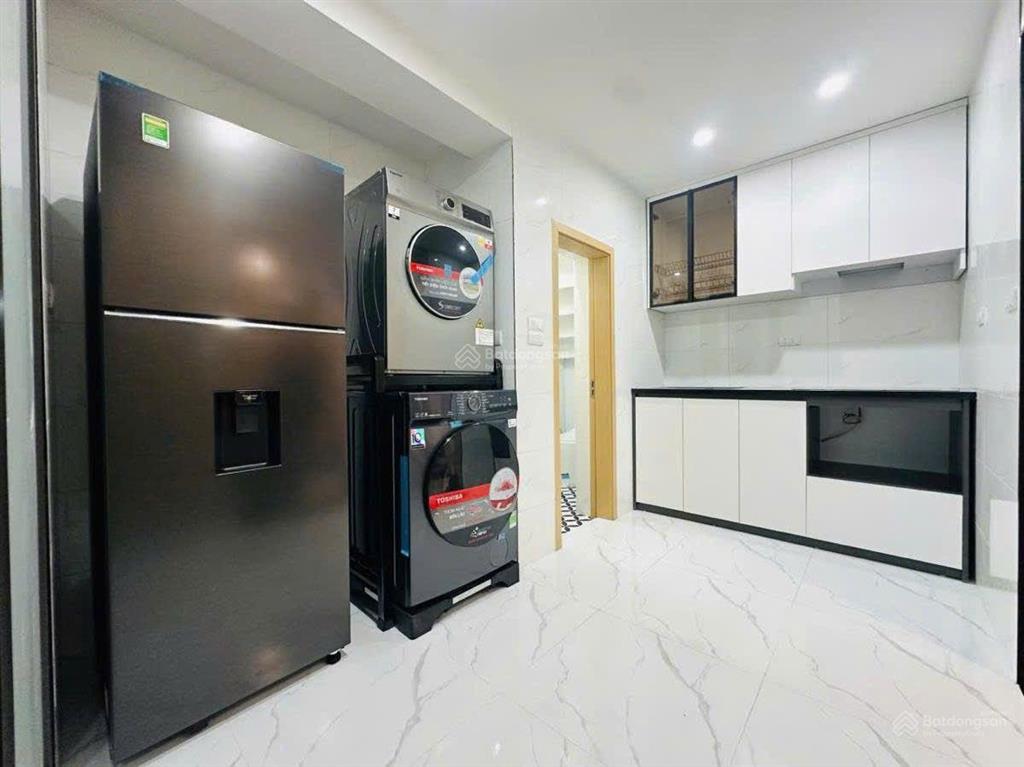 Nhà tập thể 105 láng hạ sd 75m2, tầng 1, 3pn + 2vs, chỉ nhỉnh ~ 5 tỷ