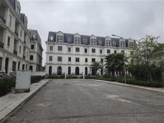 Đây không phải nơi tạo sóng.
nhưng lại là nơi tích lũy giá trị.