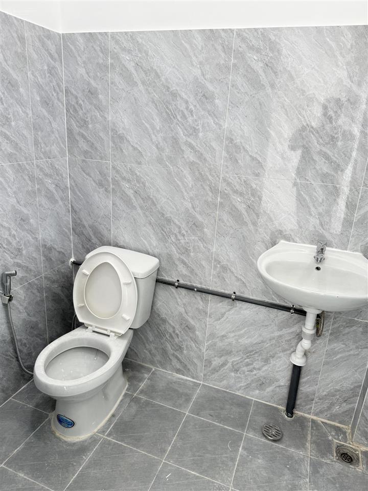 Mặt tiền lê văn lương  quận 7, gp xây được 7 tầng có hầm, 135m2  chỉ 21 tỷ tl