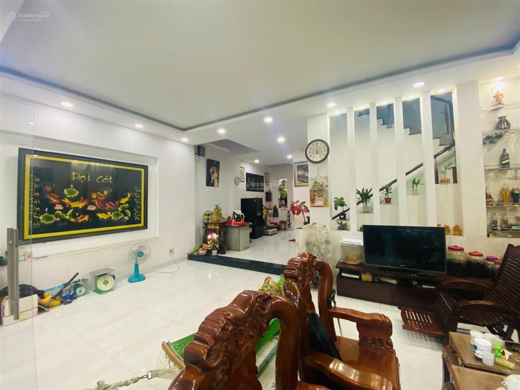 Biệt thự nguyễn văn quỳ  quận 7  ô tô ngủ trong sân  323m2, 2 lầu  16 tỷ