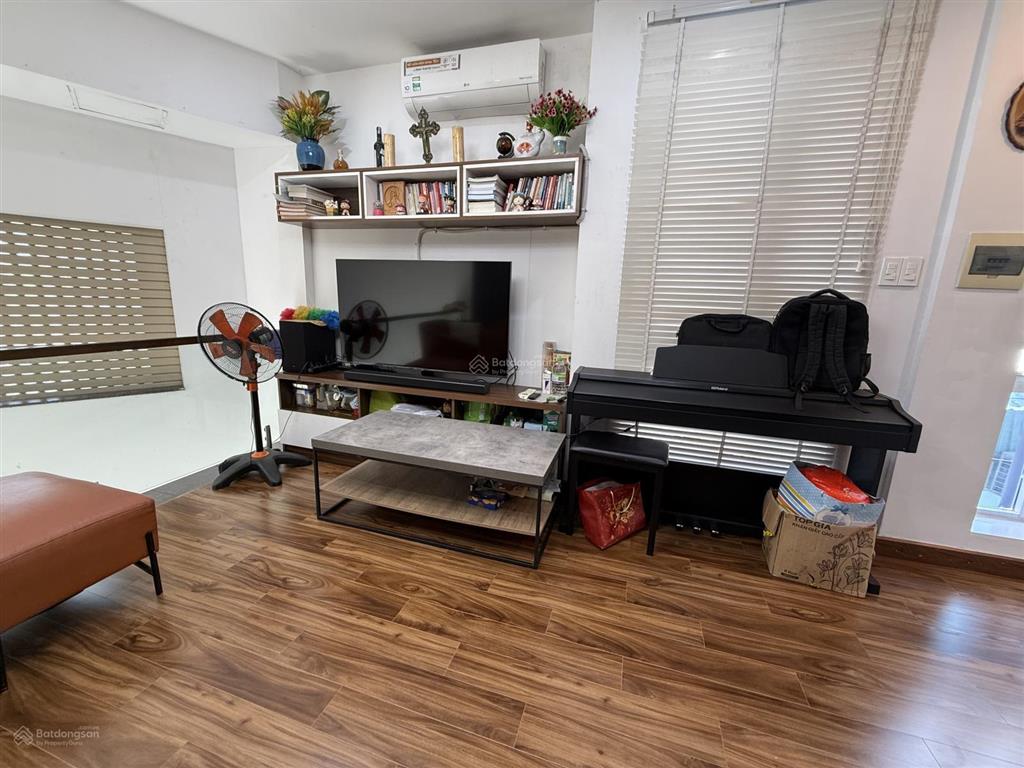 Bán nhà hẻm ô tô phú mỹ quận 7, ngay co.op mart huỳnh tấn phát, nhà đẹp 4 tầng, 5pn  chỉ 7.6 tỷ