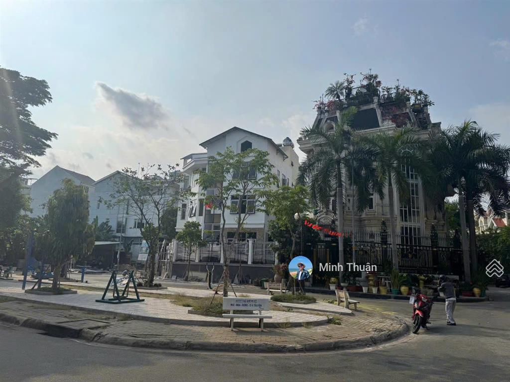 Rẻ nhất ngay thủ đức house! bán đất view công viên  12,5m x 18m  cn 200m2  giá rẻ chỉ 26 tỷ
