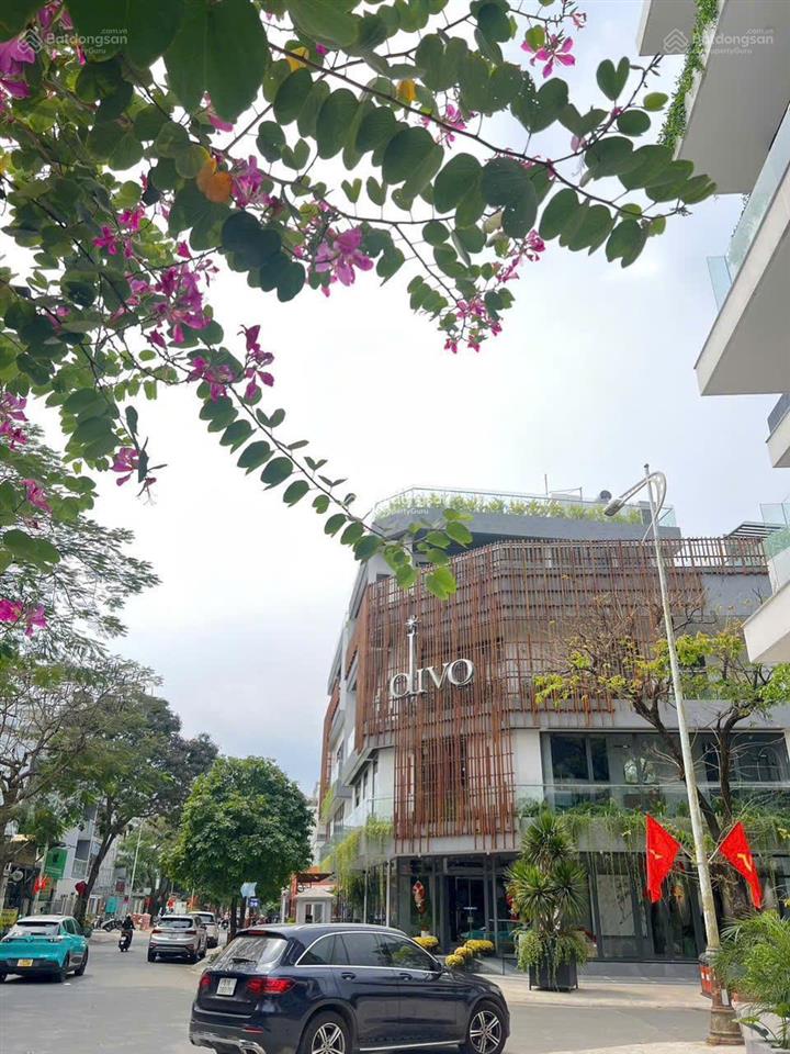 Bán căn biệt thự góc 3 mặt tiền đường số 56  3 tầng  9 x 25m  cn 215m2  đường 16m  giá 28 tỷ