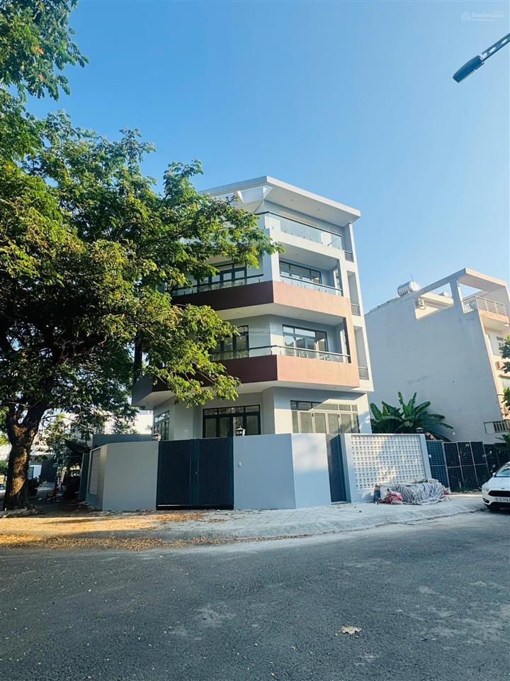 Bán căn biệt thự góc 3 mặt tiền đường số 56  3 tầng  9 x 25m  cn 215m2  đường 16m  giá 28 tỷ