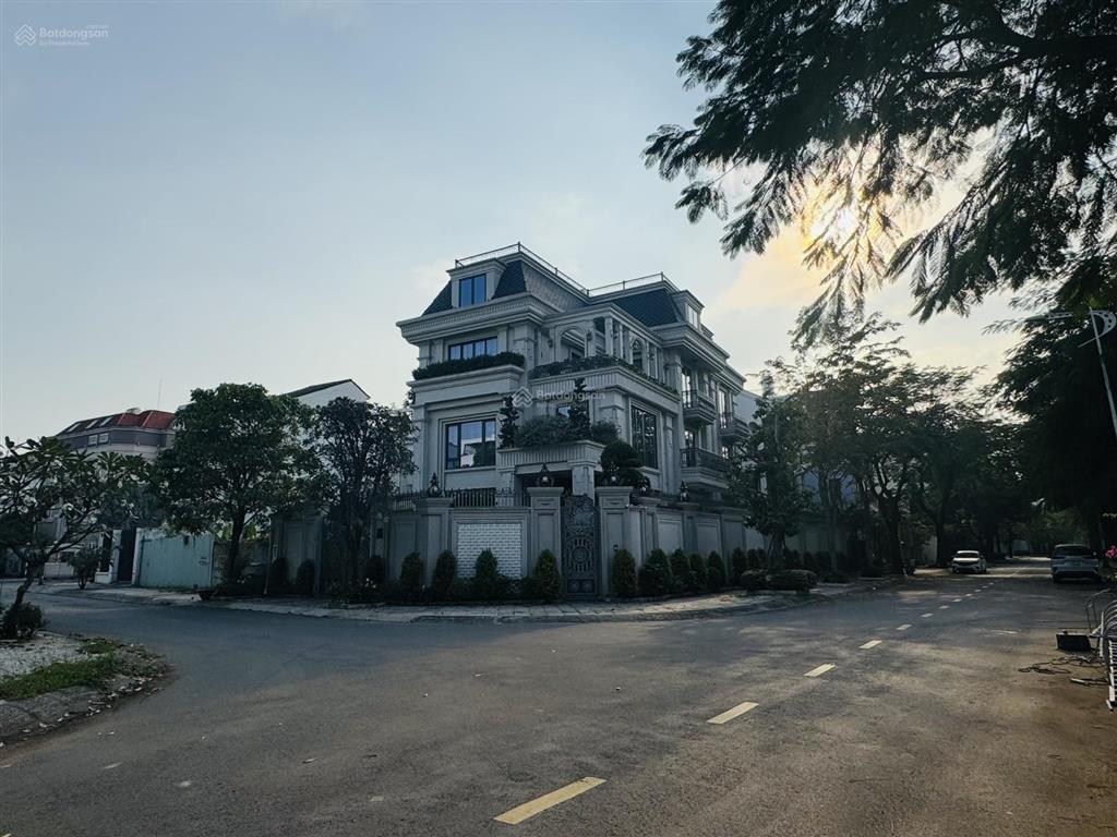 Hiếm ! bán lô đất siêu đẹp  góc 2 mặt tiền đông thủ thiêm  15 x 21m  cn 303m2  giá 105tr/m2