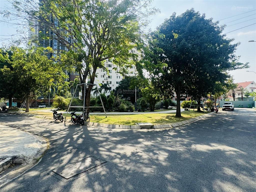 Hiếm ! bán lô đất siêu đẹp  góc 2 mặt tiền đông thủ thiêm  15 x 21m  cn 303m2  giá 105tr/m2