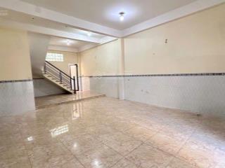 Nhà ngang lớn 5.6m  giá tốt q12  chốt nhanh