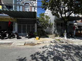 Mặt tiền công viên, giá thuê rẻ