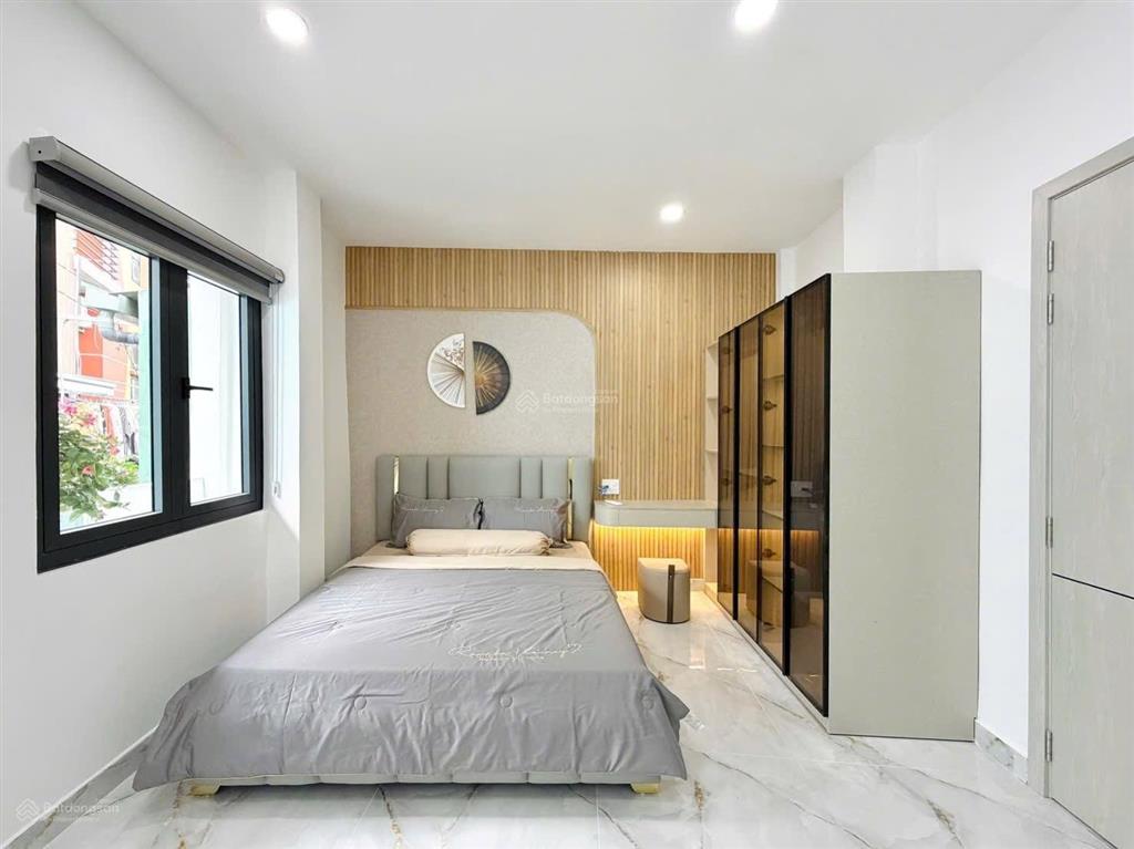 Bán nhà mới 3 tầng full nội thất, hẻm phan văn trị gần phạm văn đồng, bình thạnh, giá 6.35 tỷ
