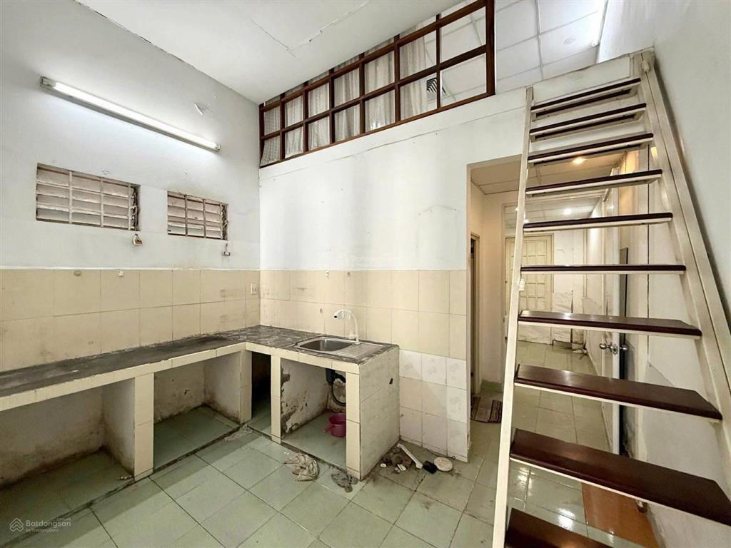 Bán nhà cấp 4 hẻm 2 ô tô tránh nhau, nguyễn xí gần phạm văn đồng, bình thạnh, giá 7.9 tỷ