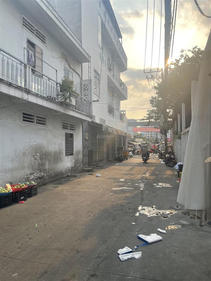 Bán nhà cấp 4 hẻm 2 ô tô tránh nhau, nguyễn xí gần phạm văn đồng, bình thạnh, giá 7.9 tỷ