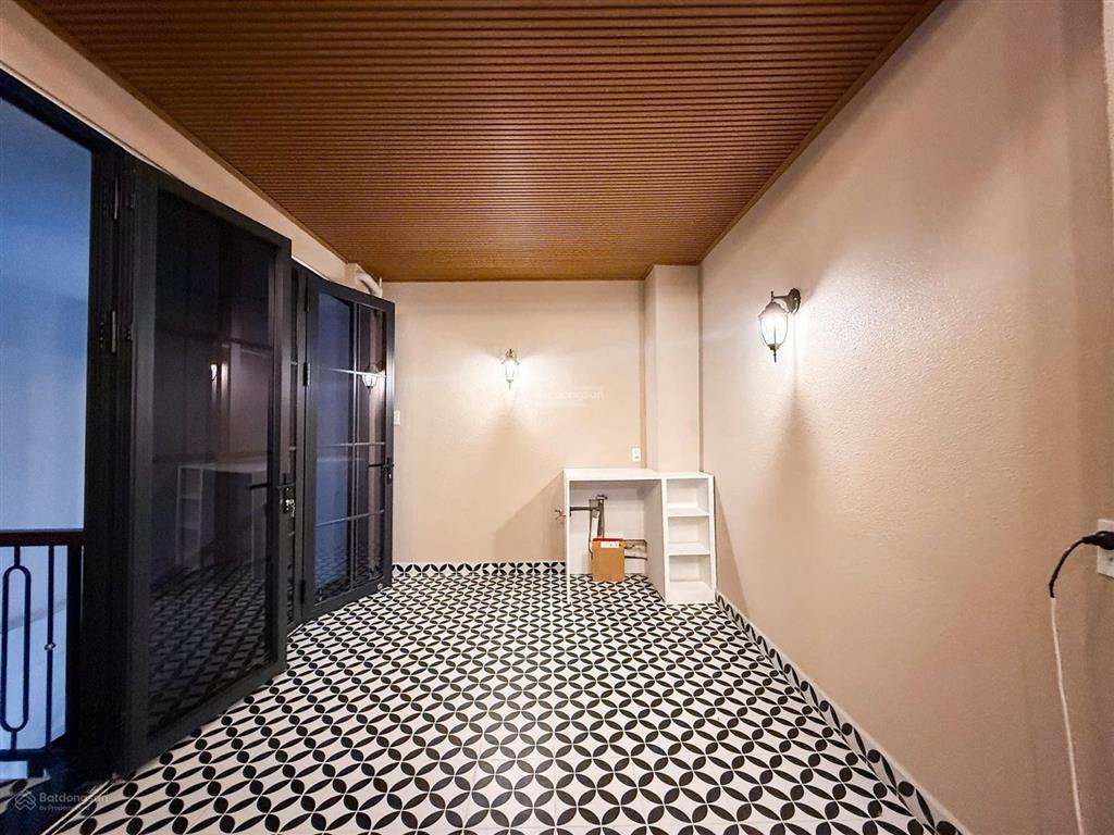 Bán nhà btct 5 tầng, 4pn full nội thất  hẻm ô tô thích quảng đức  tt phú nhuận với giá 8.6 tỷ