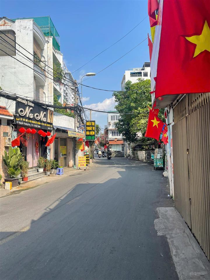 Bán nhà btct 5 tầng, 4pn full nội thất  hẻm ô tô thích quảng đức  tt phú nhuận với giá 8.6 tỷ