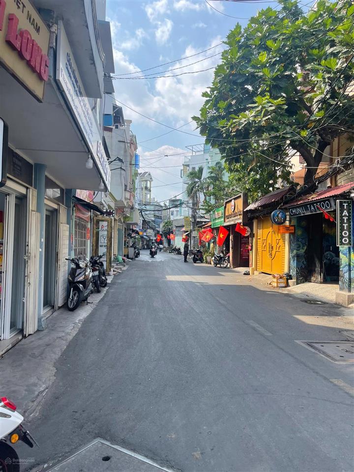 Bán nhà btct 5 tầng, 4pn full nội thất  hẻm ô tô thích quảng đức  tt phú nhuận với giá 8.6 tỷ