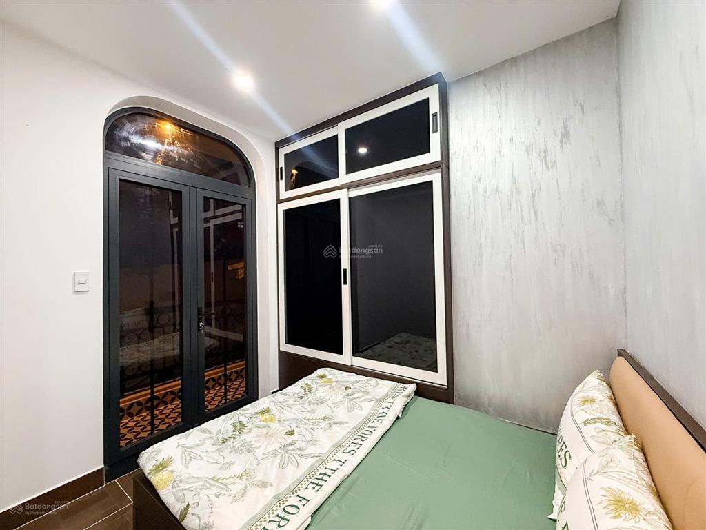 Bán nhà btct 5 tầng, 4pn full nội thất  hẻm ô tô thích quảng đức  tt phú nhuận với giá 8.6 tỷ