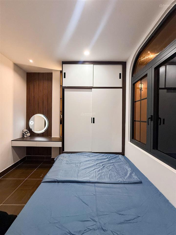 Bán nhà btct 5 tầng, 4pn full nội thất  hẻm ô tô thích quảng đức  tt phú nhuận với giá 8.6 tỷ