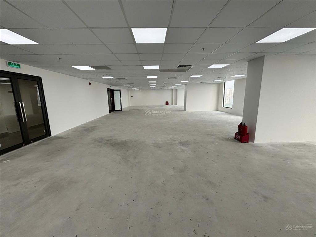 Chính chủ cho thuê căn 3010 tòa văn phòng rox tower goldmark city