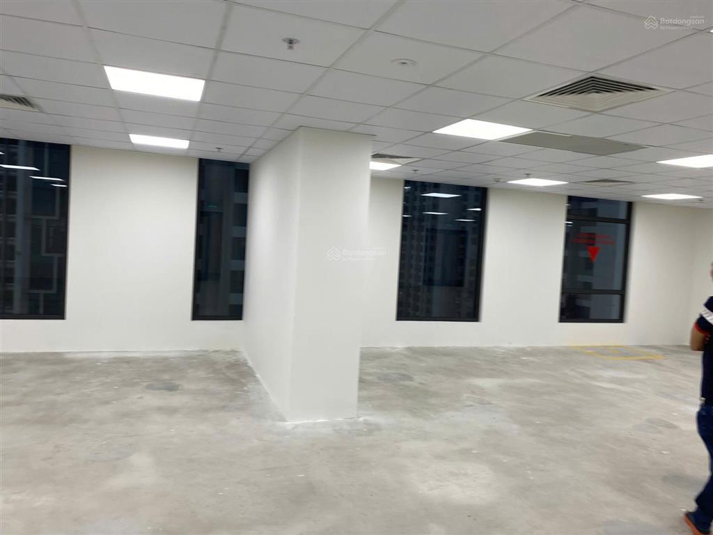 Chính chủ cho thuê căn 3010 tòa văn phòng rox tower goldmark city