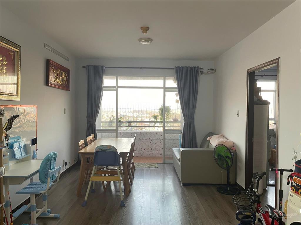 Chủ nhà cần bán căn hộ 1 phòng ngủ seaview 4, có ban công trọn view biển tầng cao