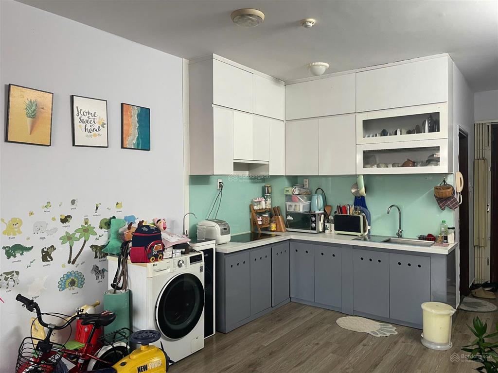 Chủ nhà cần bán căn hộ 1 phòng ngủ seaview 4, có ban công trọn view biển tầng cao