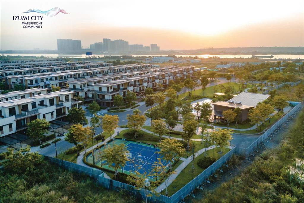 Suất nội bộ  nhà 2 mặt tiền view trực diện kênh đào, kđt izumi city, dt 6x19, giá đầu tư 7.68 tỷ