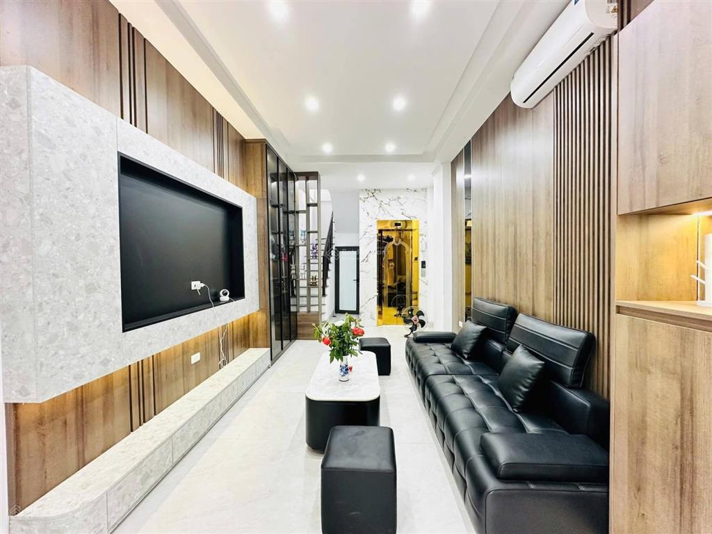 Bán nhà trần khát chân 6 tầng thang máy mới đẹp hiện đại  full nội thất  về ở luôn hai bà trưng