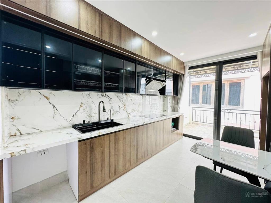Bán nhà trần khát chân 6 tầng thang máy mới đẹp hiện đại  full nội thất  về ở luôn hai bà trưng