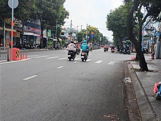 Bán nhà mặt tiền kinh doanh ngày đêm kênh tân hóa  dòng tiền 300/tr năm  60m2  chỉ 8. x tỷ.