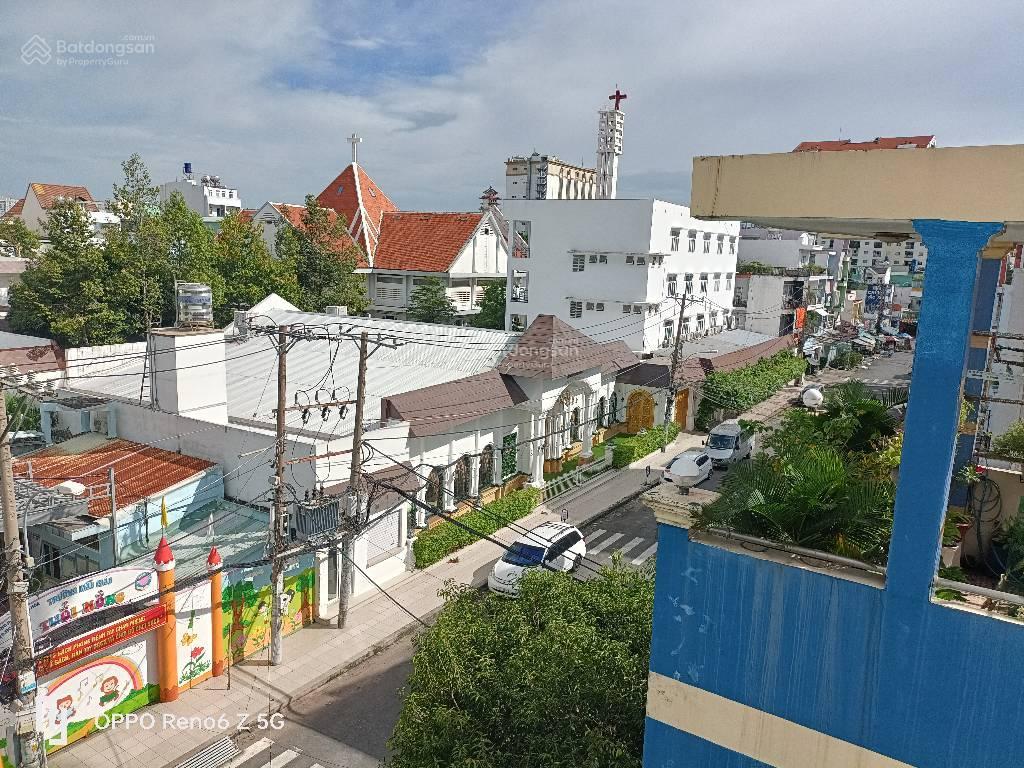 Mặt tiền trung tâm tân phú ,ngay nhà thờ tân hương ,75m2,5 tầng ,chỉ 9.x tỷ