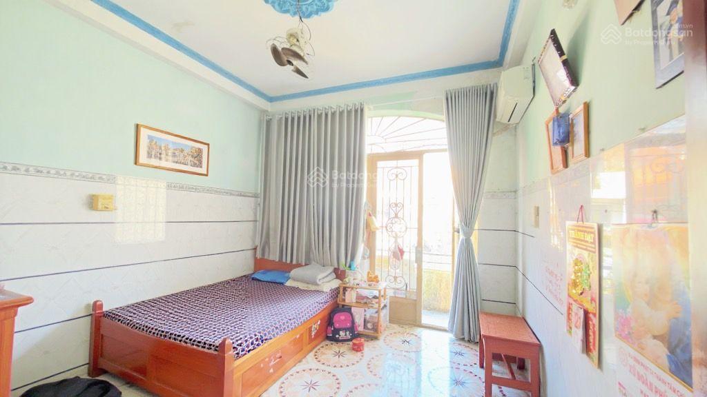 Bán gấp,mặt tiền dương khuê , 6 tầng ,9 phòng cho thuê ,tân phú ,chỉ 12.x tỷ