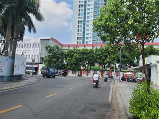 Đường 12m,gần lũy bán bích ,4 tầng ,80m2 vuông đep, chỉ nhỉnh 10 tỷ