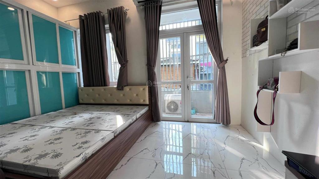 Bán nhà hoàng văn thụ tân bình  gần sân bay  dòng tiền 300tr/năm  75m2  3 tầng  chỉ 9.x tỷ