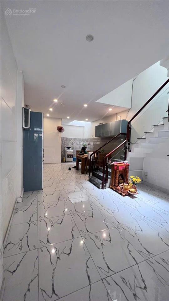 Bán nhà hoàng văn thụ tân bình  gần sân bay  dòng tiền 300tr/năm  75m2  3 tầng  chỉ 9.x tỷ
