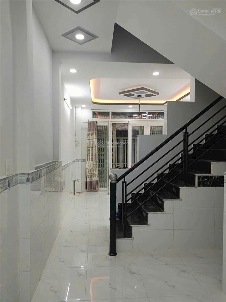 Bán nhà 2 tầng 56m2 ngay cao văn ngọc phú trung  tân phú  5.x tỷ tl