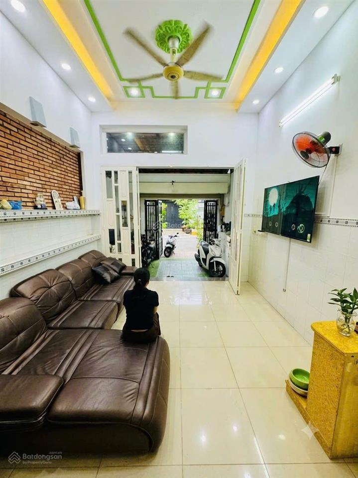 Bán nhà đẹp 6 tầng 6 phòng ngủ lạc long quân quận 11 đường 8m thông chỉ nhỉnh 9 tỷ xíu
