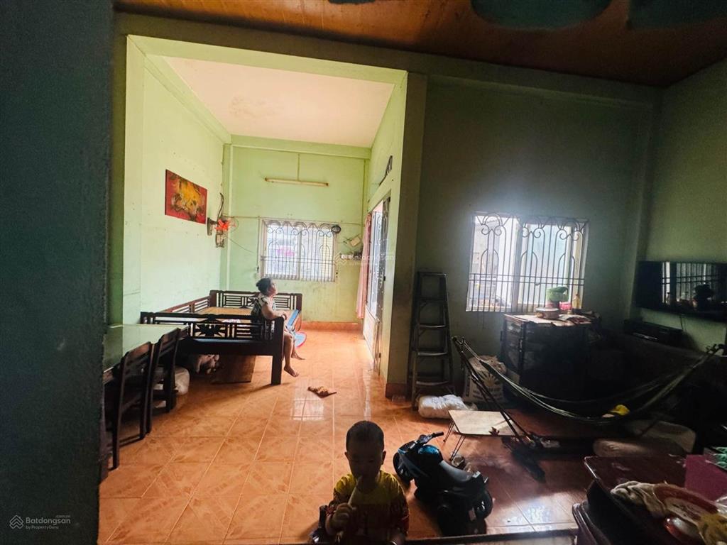 Bán nhà mặt tiền tân phú 180m2 c4 ngay tô hiệu hòa bình nhỉnh 12 tỷ xíu