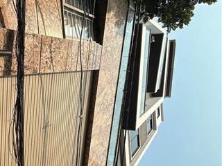 Siêu phẩm nhà mới Việt Hưng – Long Biên, mặt tiền 8m đẳng cấp, ngõ ô tô, kinh doanh văn phòng, thang máy, nội thất sang 