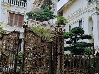 Bán biệt thự song lập vinhomes riverside 215m2, 5t, mt 9m, 100 tỷ có hầm nội thất xịn, ở đẳng cấp