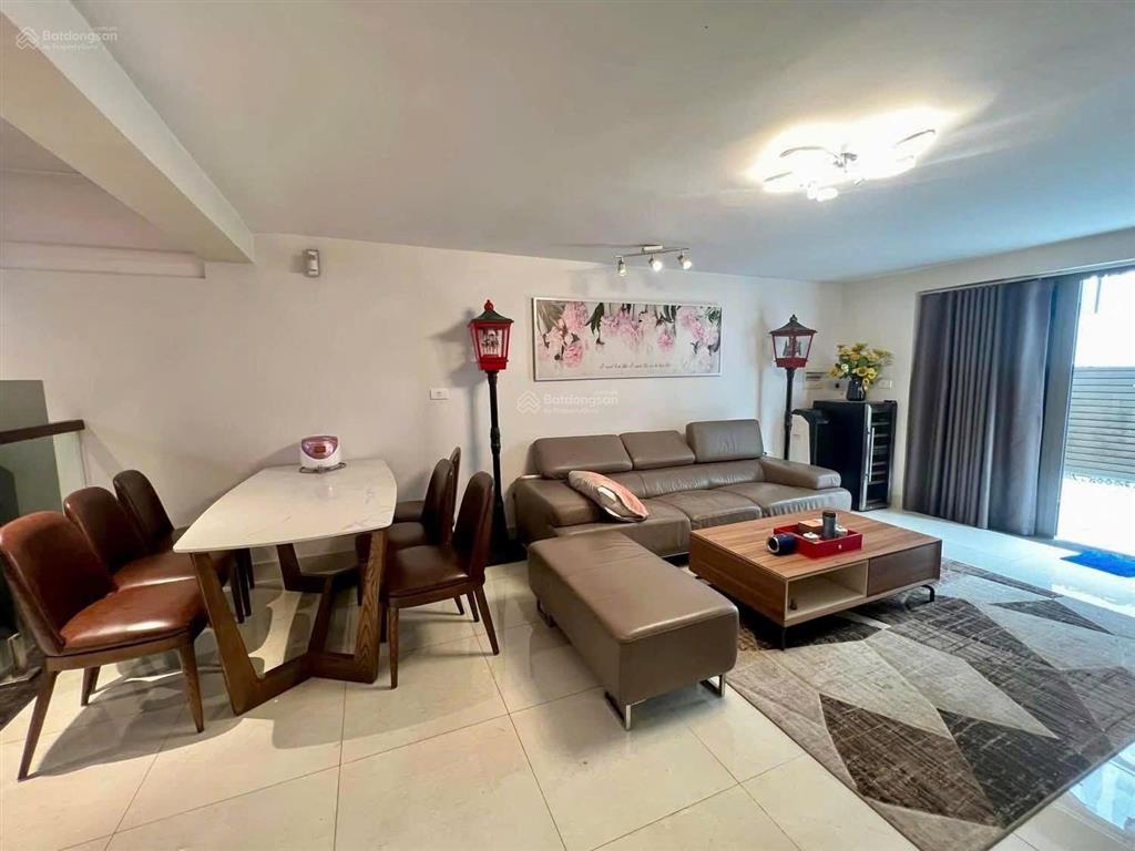 Chủ cần bán giảm 54 tỷ  biệt thự lô góc vinhomes riverside 180m2, 4t, mt 30m vừa ở vừa kinh doanh