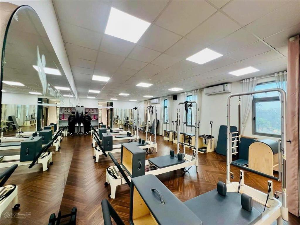 Chủ cần bán giảm 54 tỷ  biệt thự lô góc vinhomes riverside 180m2, 4t, mt 30m vừa ở vừa kinh doanh