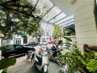 Chủ cần bán giảm 54 tỷ  biệt thự lô góc vinhomes riverside 180m2, 4t, mt 30m vừa ở vừa kinh doanh