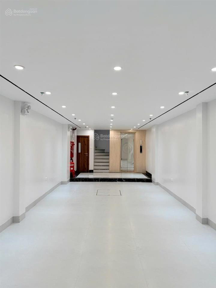 Nhà đẹp full nội thất trần duy hưng 65m2x8t thang máy, 31 tỷ gần phố, ôtô 7 chỗ vào nhà, kinh doanh