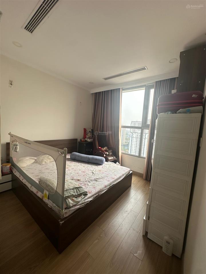 A3  căn 11  tầng trung  chính chủ gia đình em cần bán nhanh đầy đủ nội thất!