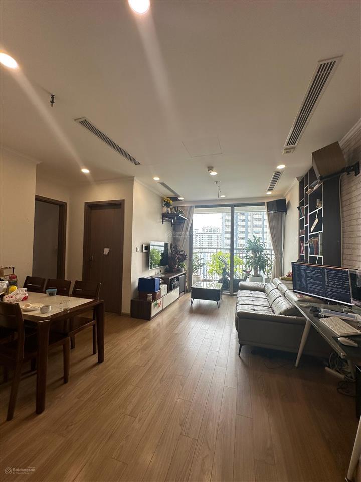 A3  căn 11  tầng trung  chính chủ gia đình em cần bán nhanh đầy đủ nội thất!